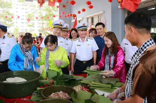 Vùng 4 Hải quân tổ chức Chương trình 'Xuân yêu thương'