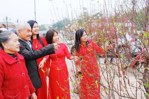 Nhẩn nha đi chợ Tết