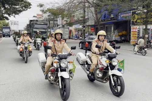 Không để hành khách không kịp về quê ăn Tết do thiếu phương tiện vận tải