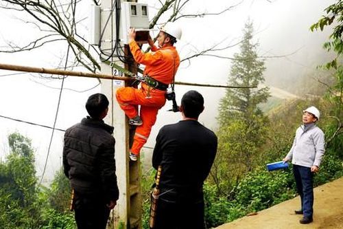 Thôn cuối cùng của tỉnh Lào Cai có điện lưới quốc gia trước Tết nguyên đán Ất Tỵ