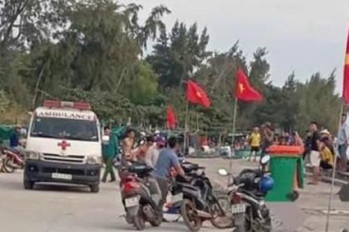Bình Thuận: Cứu con bị sóng biển cuốn, cha đuối nước tử vong