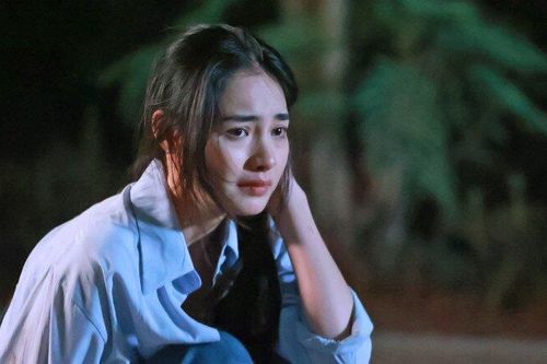 Nửa đêm nhận tin nhắn của chị dâu mà tôi khóc nghẹn, nhớ lại lỗi lầm xưa càng thêm hổ thẹn lương tâm