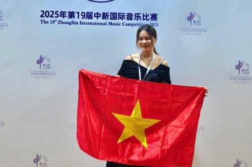 Cựu học sinh chuyên sử trường Ams giành giải Nhất 'Cuộc thi âm nhạc quốc tế ZhongSin 2025'