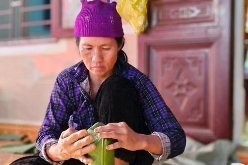 Làng bánh nức tiếng ở Quảng Trị cháy hàng dịp Tết Nguyên đán Ất Tỵ