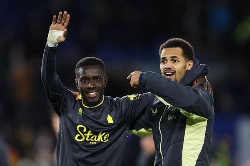 HLV David Moyes hồi sinh Everton
