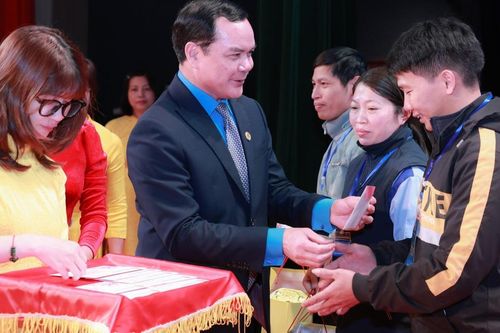 Triển khai đa dạng, linh hoạt việc chăm lo Tết cho người lao động