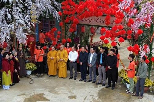 Hà Tĩnh: rực rỡ sắc màu đường hoa Xuân Ất Tỵ
