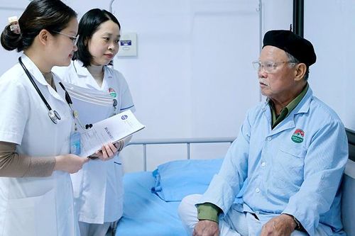 Chú trọng chăm sóc sức khỏe người cao tuổi