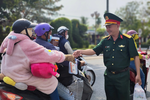 Đồng Tháp thực hiện mô hình 'Trạm dừng chân nghĩa tình'