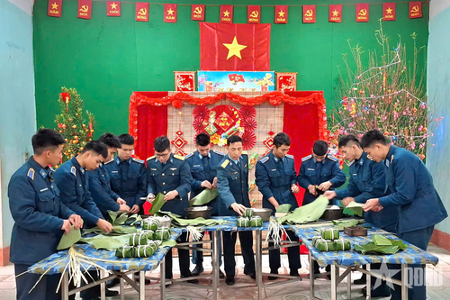 Rộn rã ngày hội 'Bánh chưng xanh' tại Học viện Phòng không - Không quân