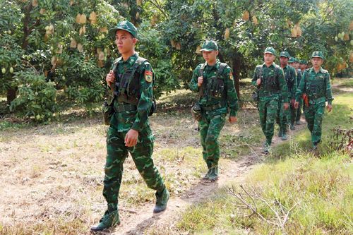 Quyết tâm đảm bảo cho đơn vị, địa bàn tuyệt đối an toàn để nhân dân vui Xuân, đón Tết