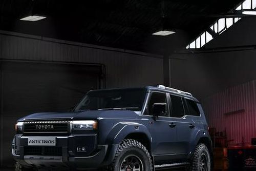 Chi tiết Toyota Land Cruiser Prado độ thân rộng