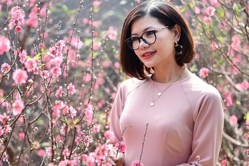 Áo dài Tết khuấy đảo sàn thương mại điện tử Việt