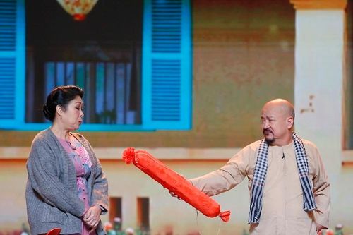 Màn tung hứng bá đạo của NSND Hồng Vân và nghệ sĩ Hoàng Sơn ở Gala cười 2025