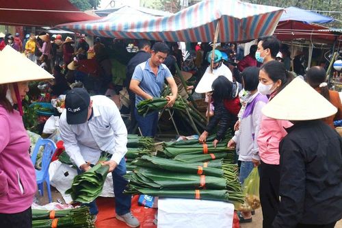 Chộn rộn phiên chợ quê Nghệ An ngày giáp Tết