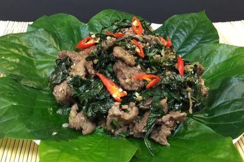 Món ngon ngày Tết: Nướng thịt bò thêm loại lá này thơm ngon đến lạ