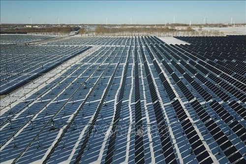 Trung Quốc: Công suất lắp đặt điện gió và điện Mặt Trời vượt 1,4 tỷ kilowatt