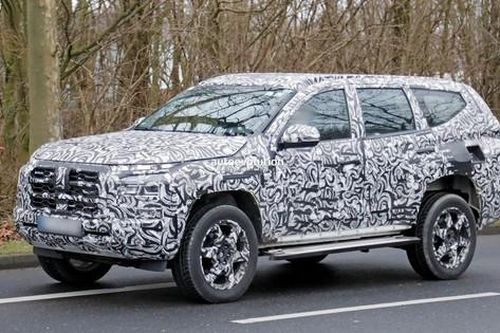 Bắt gặp Mitsubishi Pajero Sport 2026 chạy thử ở Đức