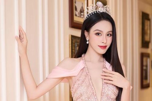 Á quân Bước Nhảy Hoàn Vũ chuộng gu ăn mặc thanh lịch