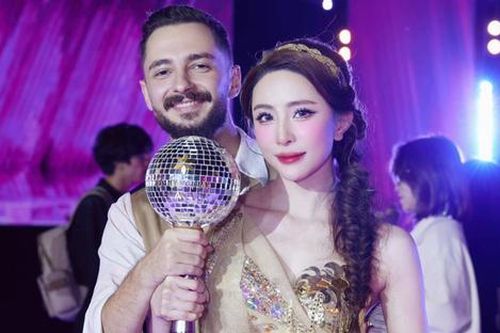 Quỳnh Nga hóa 'tắc kè hoa' tại Bước Nhảy Hoàn Vũ