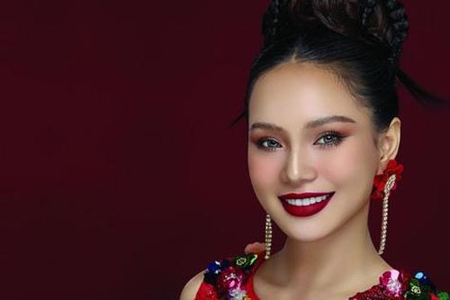 Biến tấu make up Xuân cùng sắc đỏ