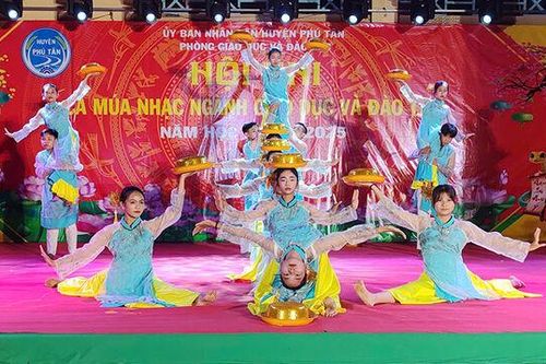 Hội thi ca múa nhạc ngành giáo dục và đào tạo huyện Phú Tân