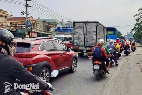 Giao thông qua Đồng Nai thuận lợi trong sáng 27 tháng Chạp