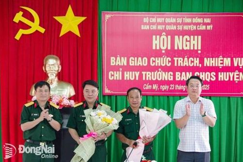 Thượng tá Trần Đình Lan giữ chức Chỉ huy trưởng Ban Chỉ huy quân sự huyện Cẩm Mỹ