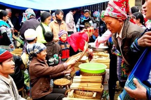Chợ phiên vùng cao Lào Cai ngày giáp Tết