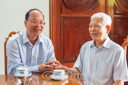 Bí thư Tỉnh ủy Nguyễn Hồ Hải chúc tết nguyên lãnh đạo Đảng, Nhà nước tại TP Hồ Chí Minh