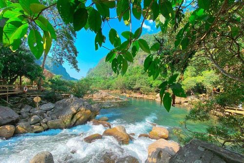 Trải nghiệm cuộc sống hòa mình với thiên nhiên ở suối nước Moọc
