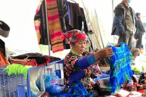 Độc đáo chợ phiên những ngày cuối năm ở Bắc Kạn