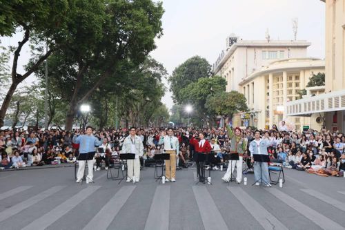 Cận Tết, 'Xuân Hạ Thu Đông rồi lại Xuân 3' đã về Thủ đô Hà Nội