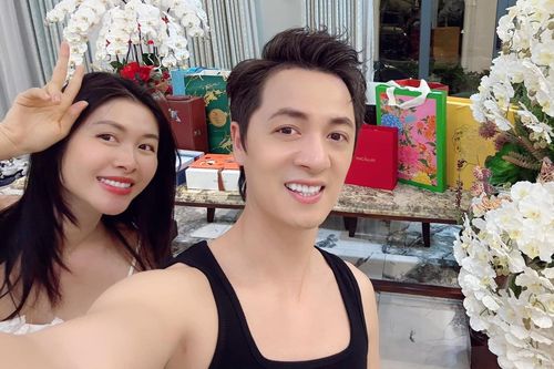 Sao Việt gói bánh chưng, khoe nhà đẹp ngày cận Tết