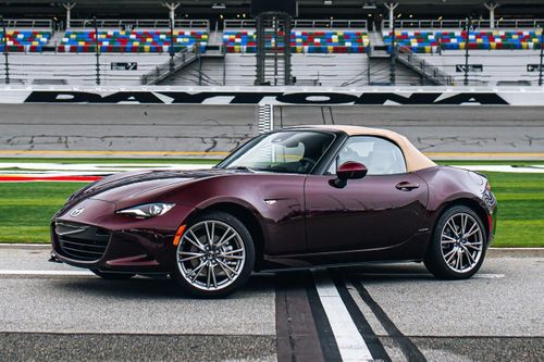 Chi tiết Mazda MX-5 Miata 35th Anniversary Edition giá hơn 36.000 USD