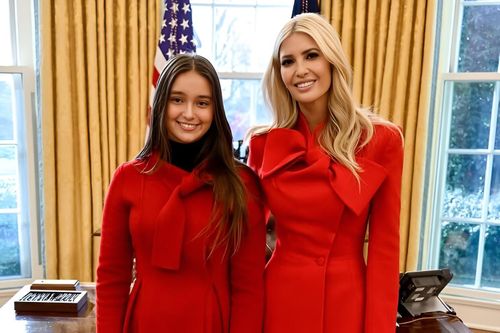 'Tiểu công chúa Nhà Trắng' như bản sao Ivanka Trump
