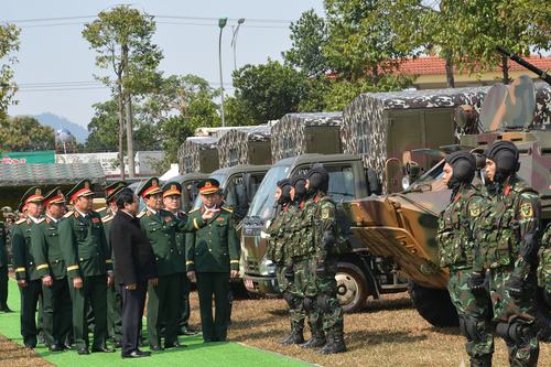 Thủ tướng Phạm Minh Chính thăm, kiểm tra và chúc Tết Lữ đoàn K3 - Tổng cục II