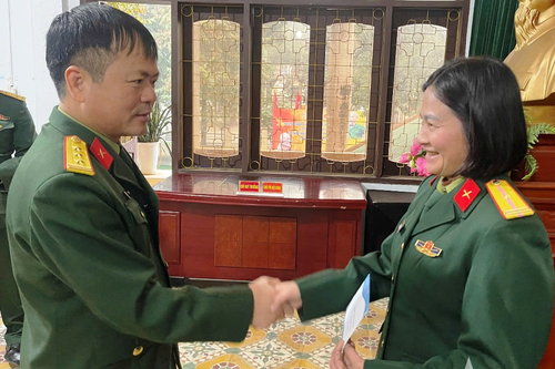 Xuân ấm tình đồng đội