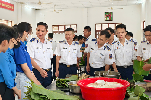 Bộ tư lệnh Vùng Cảnh sát biển 4 tổ chức hội thi 'bánh chưng xanh'