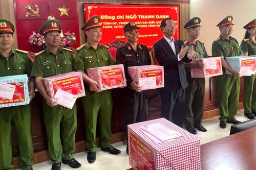 Bí thư Tỉnh ủy Ngô Thanh Danh thăm, chúc Tết Công an tỉnh Đắk Nông