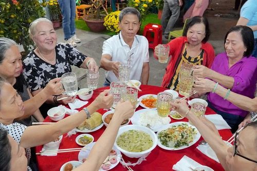 Ấm áp Ngày hội 'Xuân đoàn kết – Tết nghĩa tình' tại quận 10