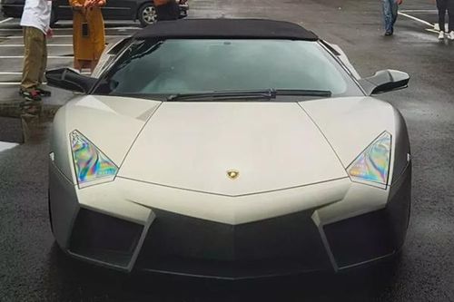 'Soi' Lamborghini Reventon Roadster đặc biệt của Hoàng tử Malaysia