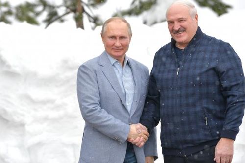 Ông Lukashenko tiến tới chiến thắng áp đảo trong cuộc bầu cử Belarus
