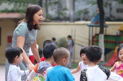 Thưởng Tết cho giáo viên: Làm sao để nhà giáo 'vui như Tết'?