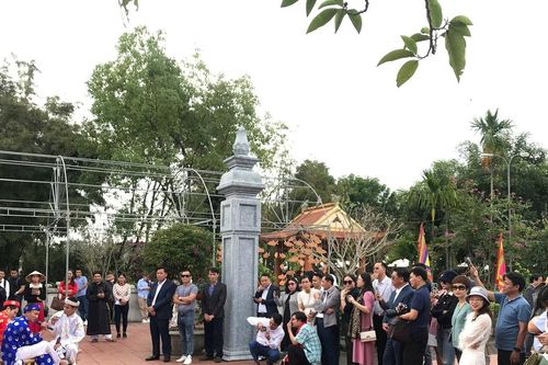 Xem làng khoa bảng Quỳnh Đôi làm du lịch