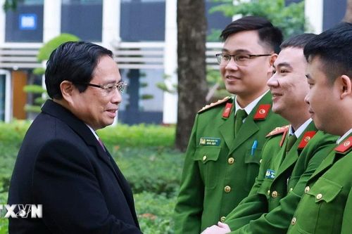 Thủ tướng Phạm Minh Chính chúc Tết lực lượng Công an Nhân dân