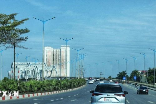 Đường phố Hà Nội 'khác lạ' trong những ngày cuối năm