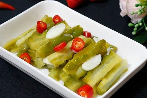 Món ngon ngày Tết: Mướp đắng muối chua ngọt kiểu này thơm giòn