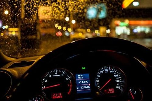 Kinh nghiệm lái xe du xuân vào ban đêm