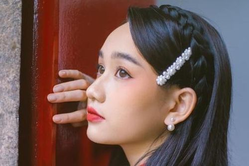 Làm sao để tránh bít tắc lỗ chân lông, nổi mụn khi liên tục trang điểm để đi chơi Tết?